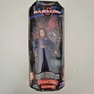 Babylon 5 Susan Ivanova gyűjtői figura